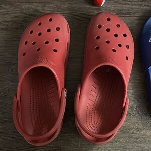 Red Crocs Unisex 10/12